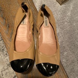 Cute Steve Madden Flats!